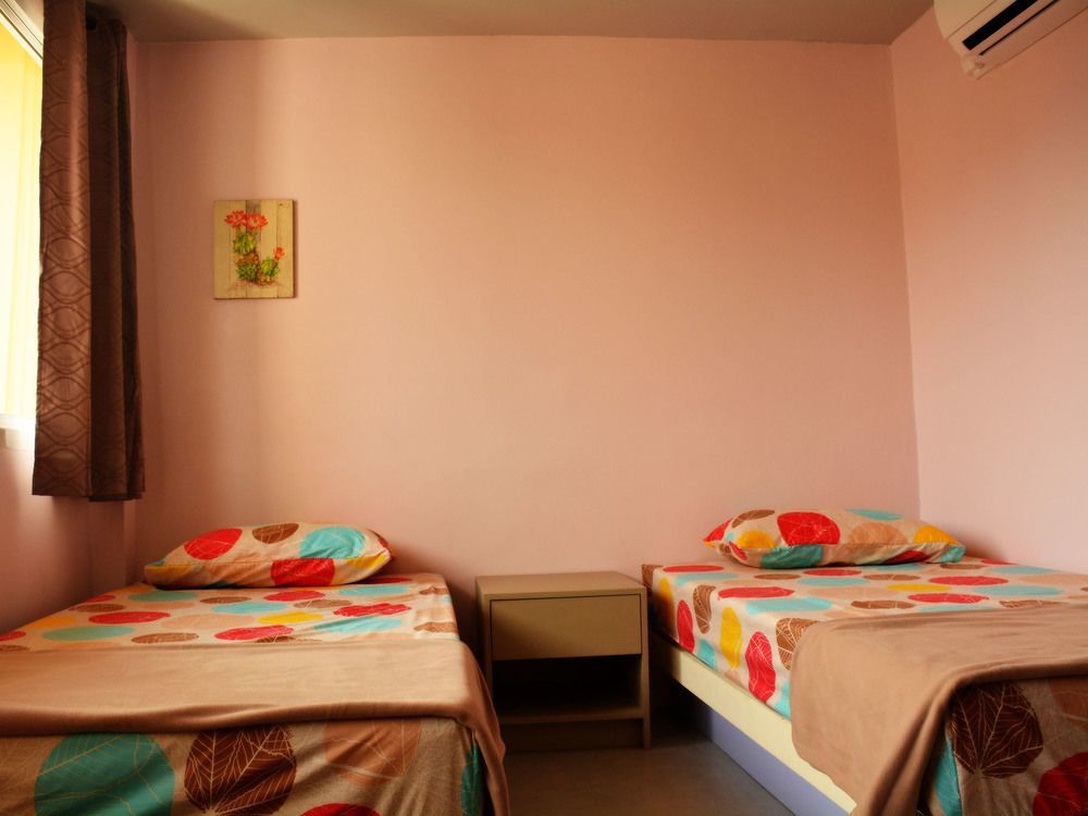Готель In Phuket House Екстер'єр фото