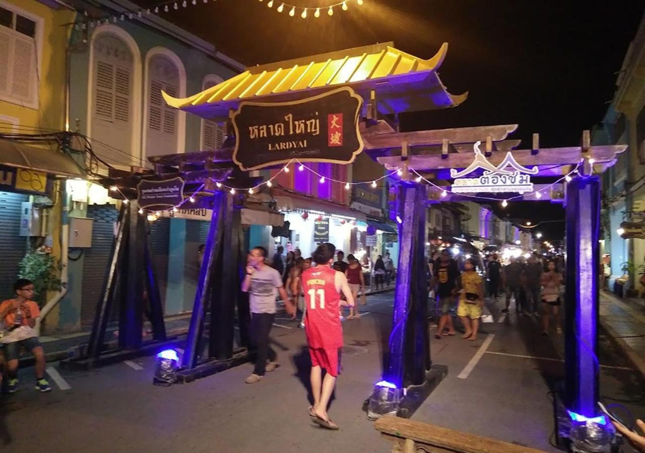 Готель In Phuket House Екстер'єр фото
